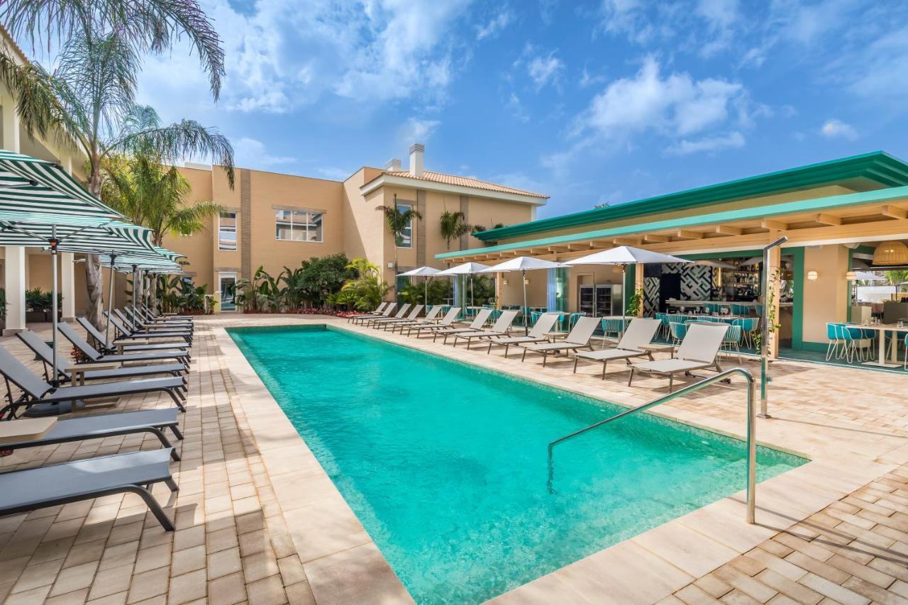 Hotel Barcelo La Nucia Palms Esterno foto The pool at the hotel