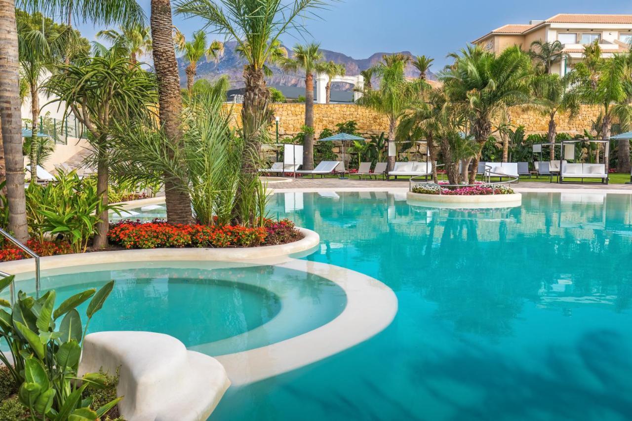Hotel Barcelo La Nucia Palms Esterno foto The swimming pool at the hotel